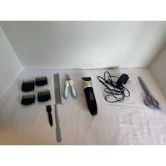 Ceenwes Professional Rechargeable Salon Pet Hair Clipper And Nail Clipper Set - Picture 2 of 4